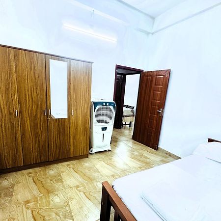 Vcs Apartments Parassinikadavu Parassinikkadavu Dış mekan fotoğraf