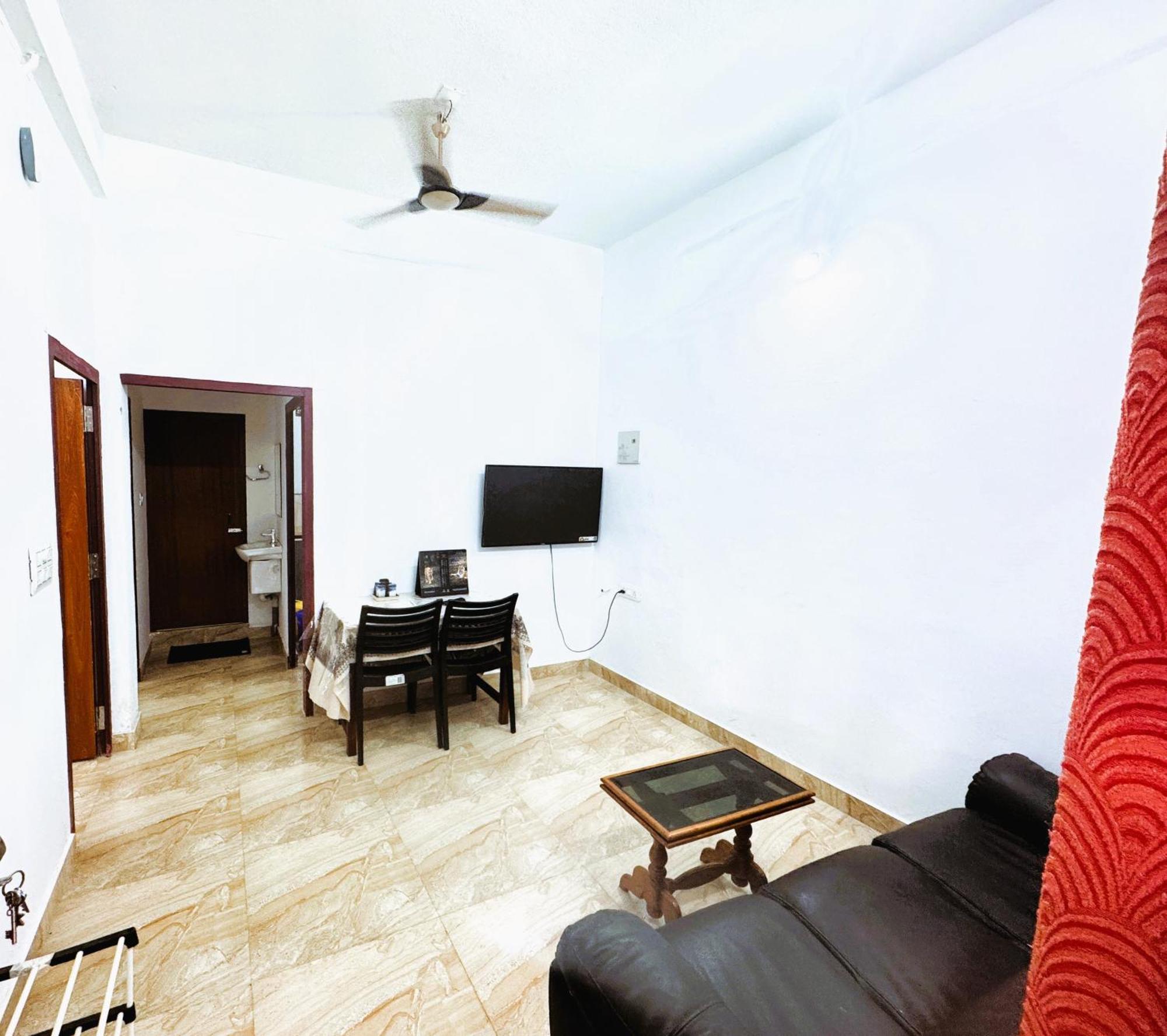 Vcs Apartments Parassinikadavu Parassinikkadavu Dış mekan fotoğraf