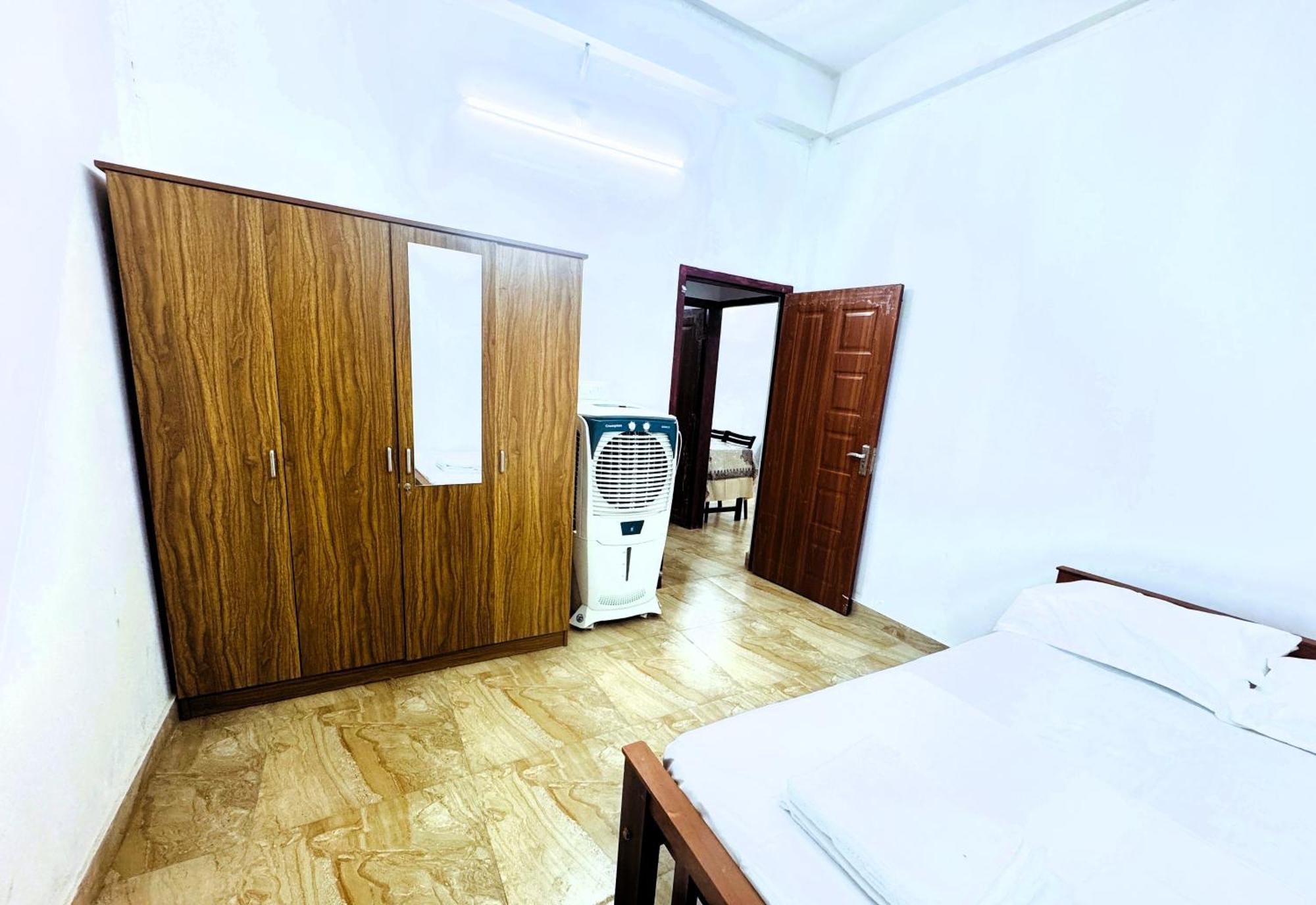 Vcs Apartments Parassinikadavu Parassinikkadavu Dış mekan fotoğraf