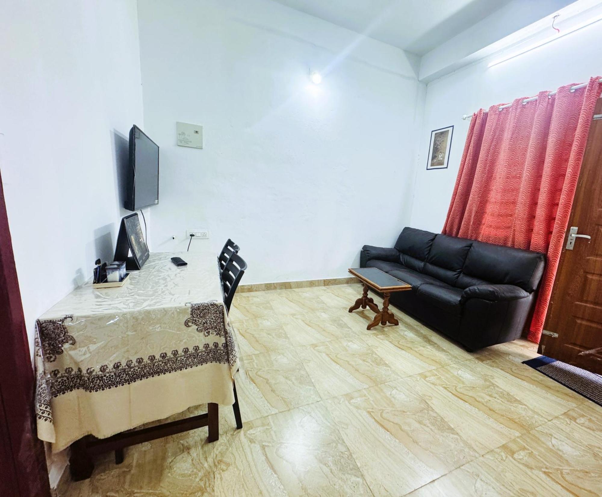 Vcs Apartments Parassinikadavu Parassinikkadavu Dış mekan fotoğraf