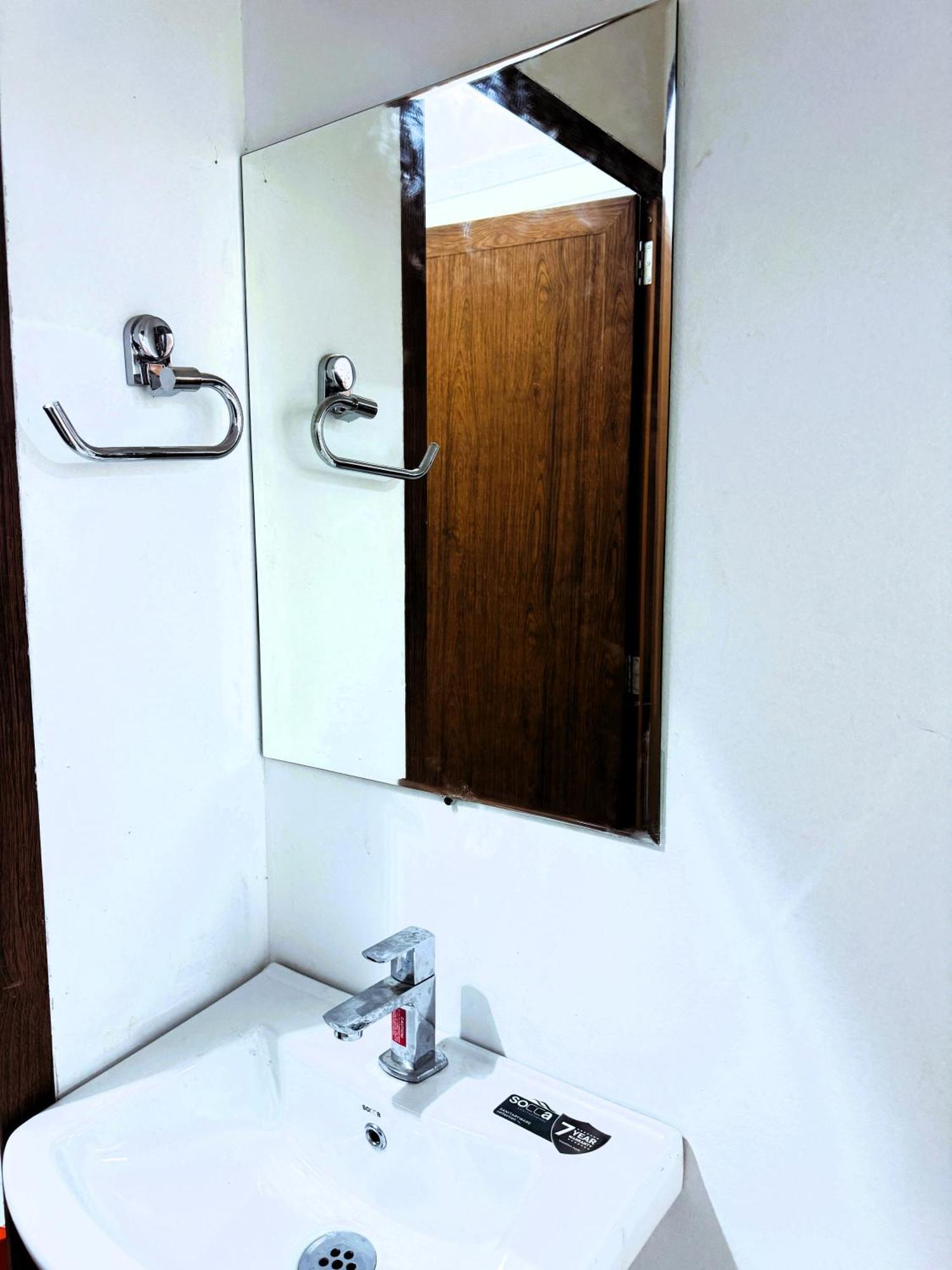 Vcs Apartments Parassinikadavu Parassinikkadavu Dış mekan fotoğraf
